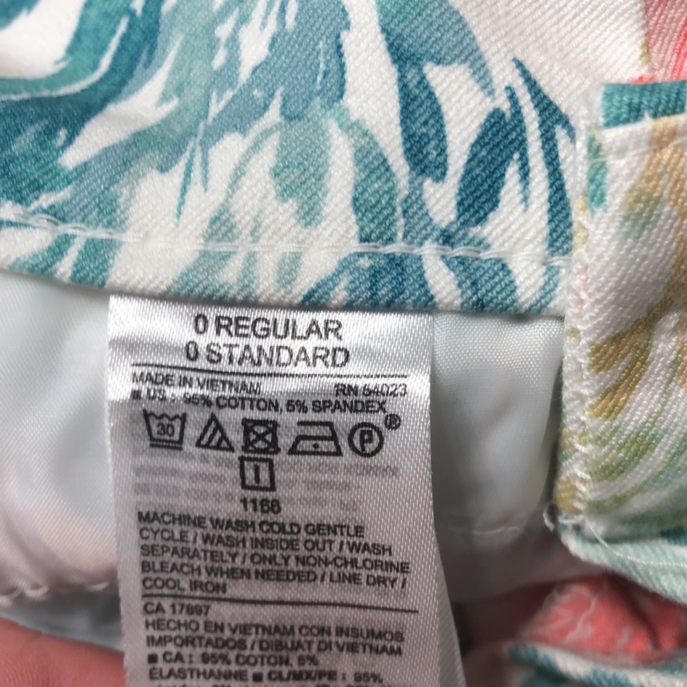 Old Navy Pixie Pants - image 5